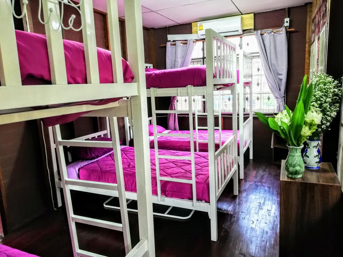 Champion Hostel 2 (Adults Only) Чиангмай Экстерьер фото