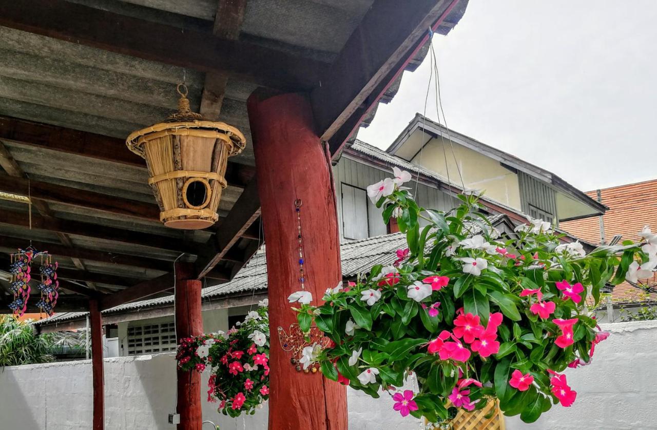 Champion Hostel 2 (Adults Only) Чиангмай Экстерьер фото